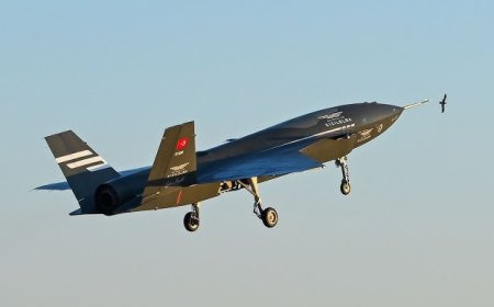 KIZILELMA PT-4 Gökyüzüyle Buluştu: İlk Uçuş Testini Başarıyla Tamamladı!