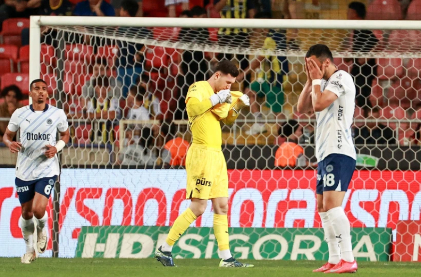 Fenerbahçe'yi Yıkan An: Bu Kadar Özgüven Fazlaydı!